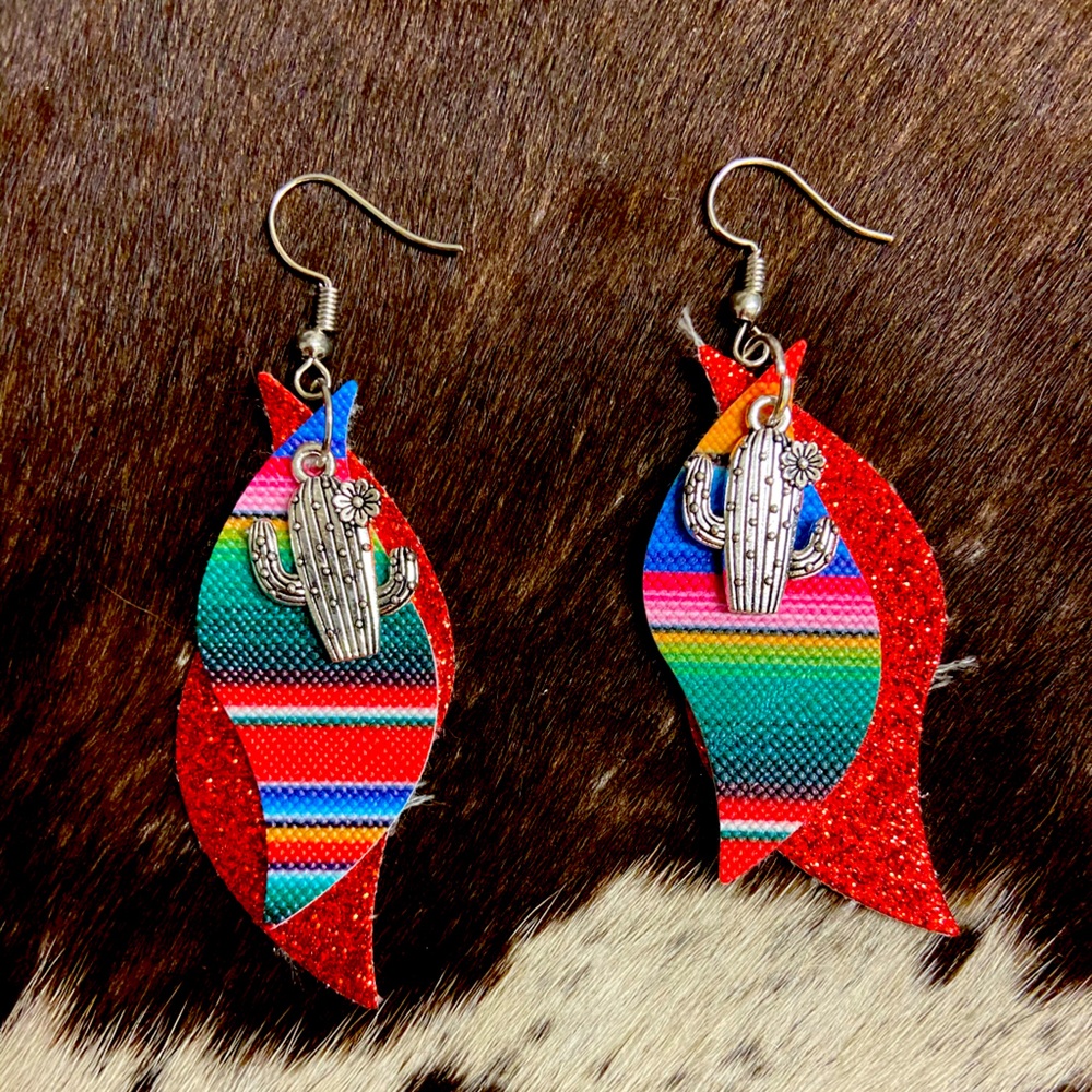 🌵Western Aztec Earrings!